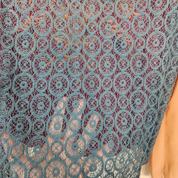 Flying Tomato Women's Boho Embroidered Long Sheer sleeve Lace Back Blouse M - Picture 8 of 8